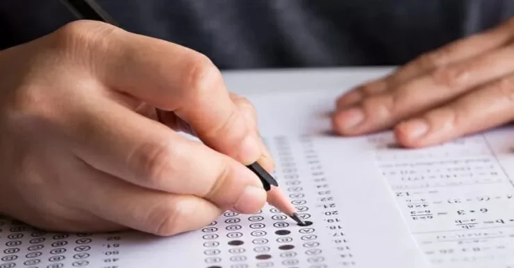 Concursos Públicos em SC oferecem vagas com salários de até R$ 7 mil